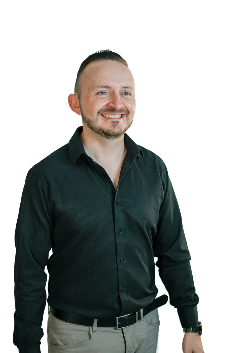 David E. Peláez · Mentor Mettaser